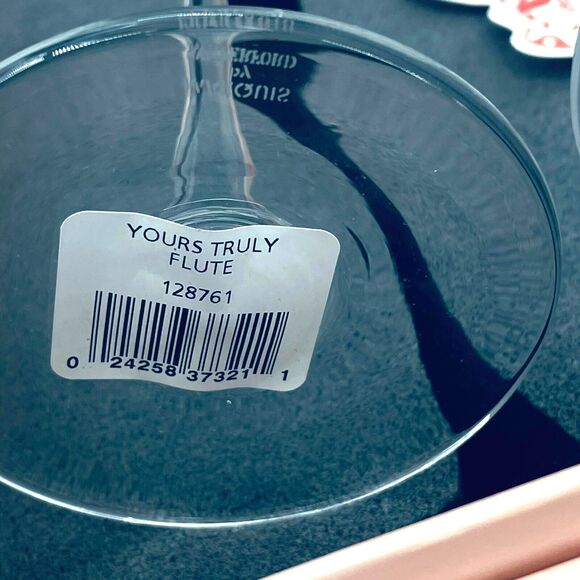 Waterford Matquis NEW 2 Boxed Etched Champagne Flutes Yours Truly Collection - Picture 8 of 11